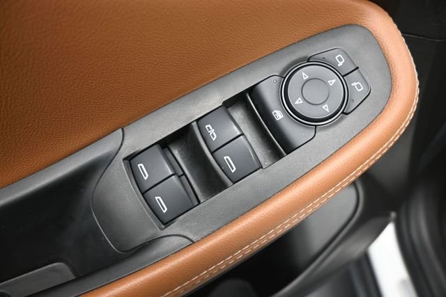 Used 2021 White Buick Essence image 13