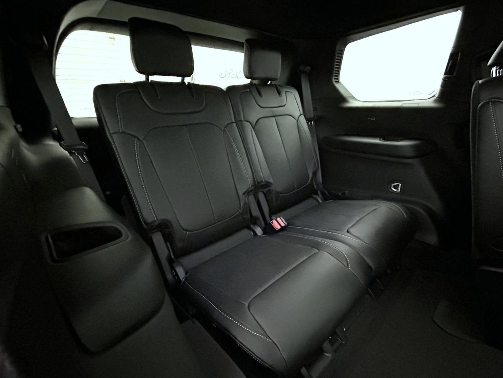 New 2026 Velvet Red Pearl-Coat Exterior Paint Jeep Limited Reserve image 19