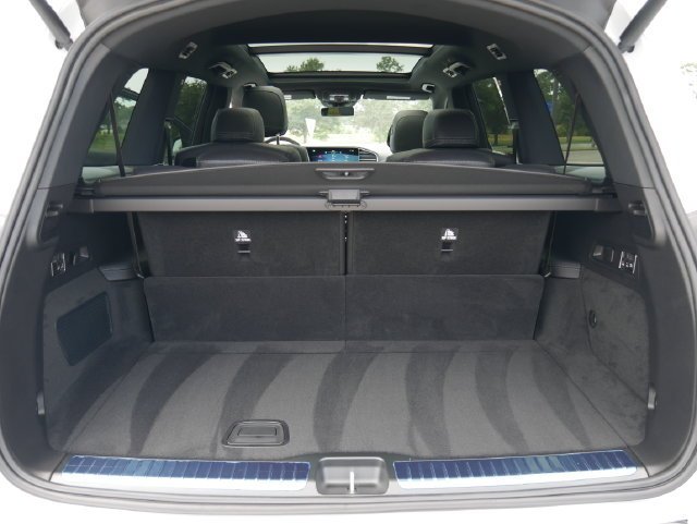 New 2026 MANUFAKTUR Moonlight White Metallic Mercedes-Benz GLS 450 image 47