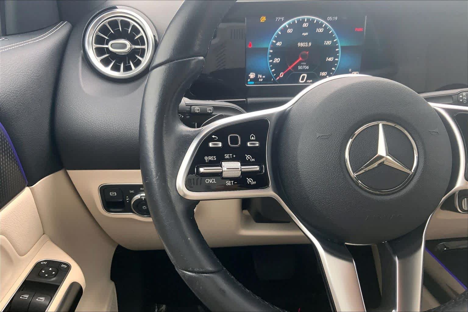Used 2021 Night Black Mercedes-Benz GLA 250 image 21
