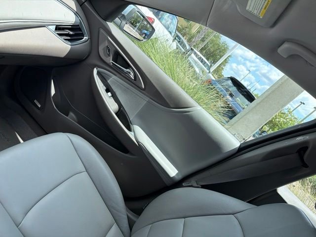 Used 2017 Arctic Blue Chevrolet LT image 4