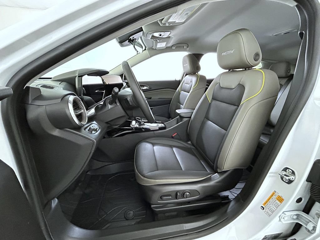 New 2026 Summit White Chevrolet ACTIV image 12