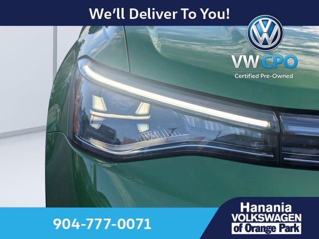 Certified Used 2025 Green Volkswagen 1.5T SE Black image 9