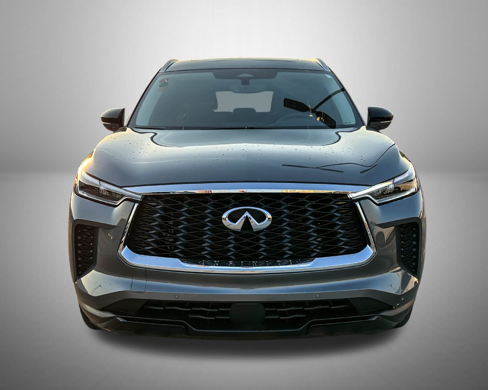 Certified Used 2024 Gray INFINITI LUXE image 2