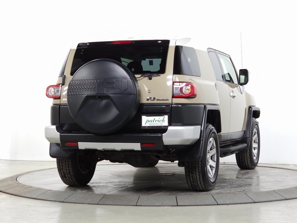 2014 TOYOTA FJ CRUISER - Image 6