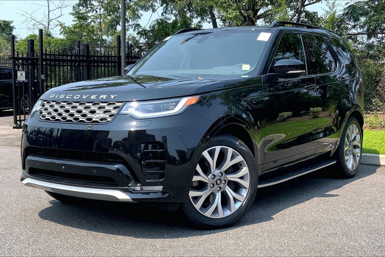 2026 Land Rover Discovery
