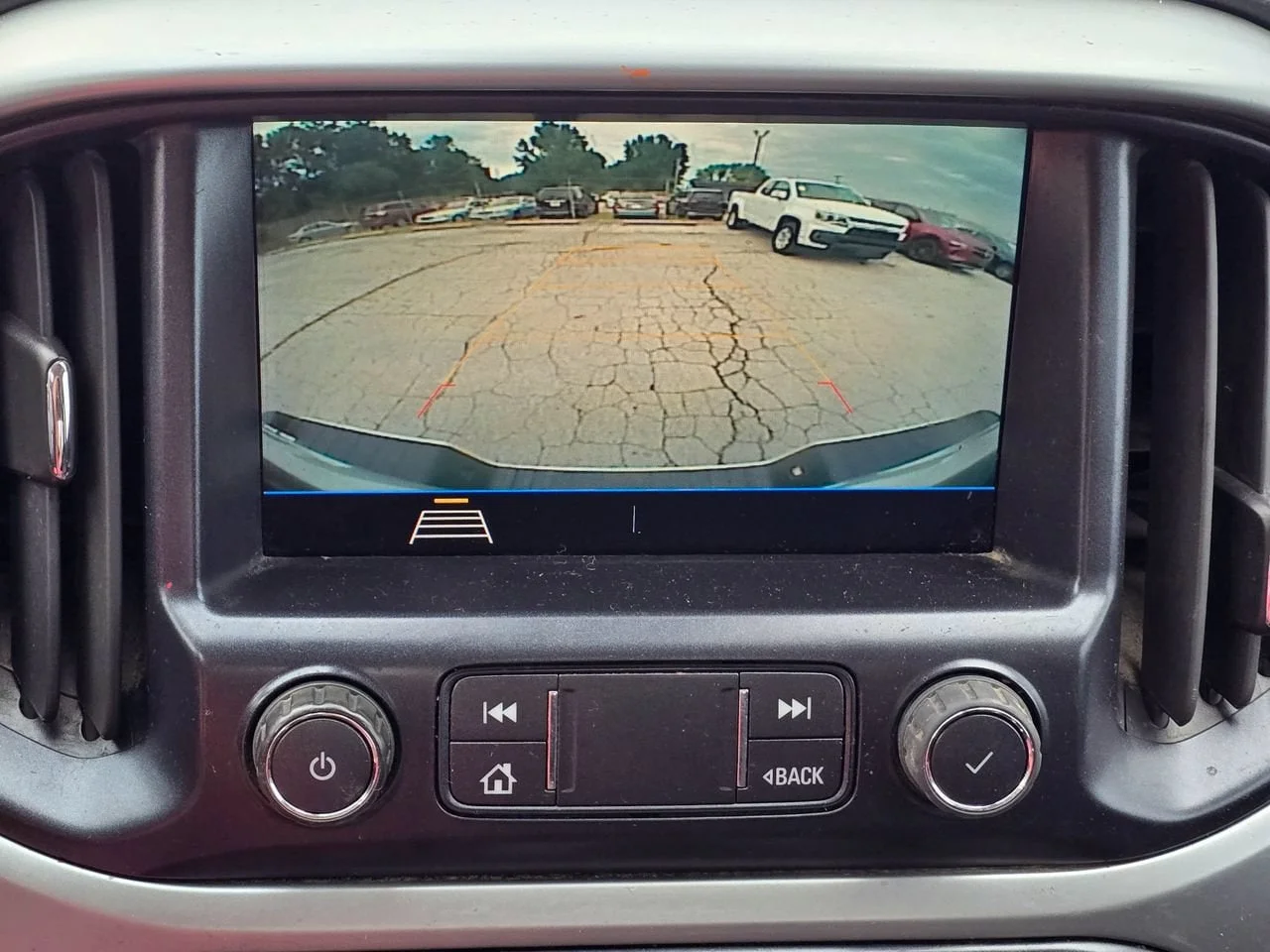 Used 2022 Summit White Chevrolet LT image 16