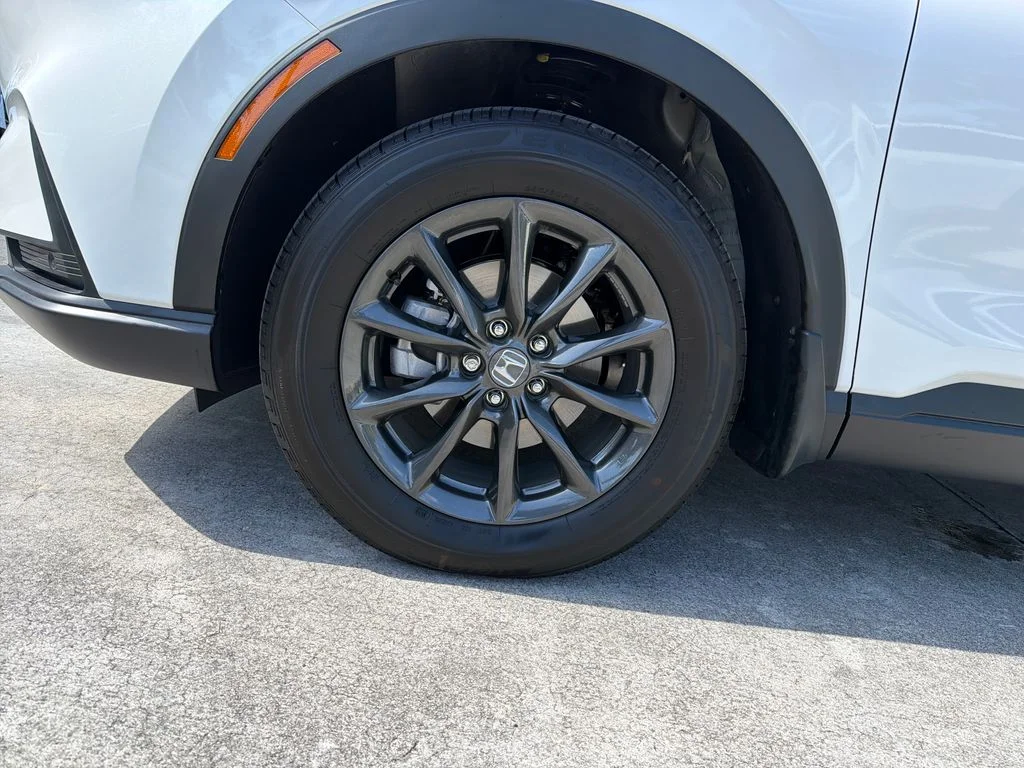 Used 2026 White Honda EX-L image 10