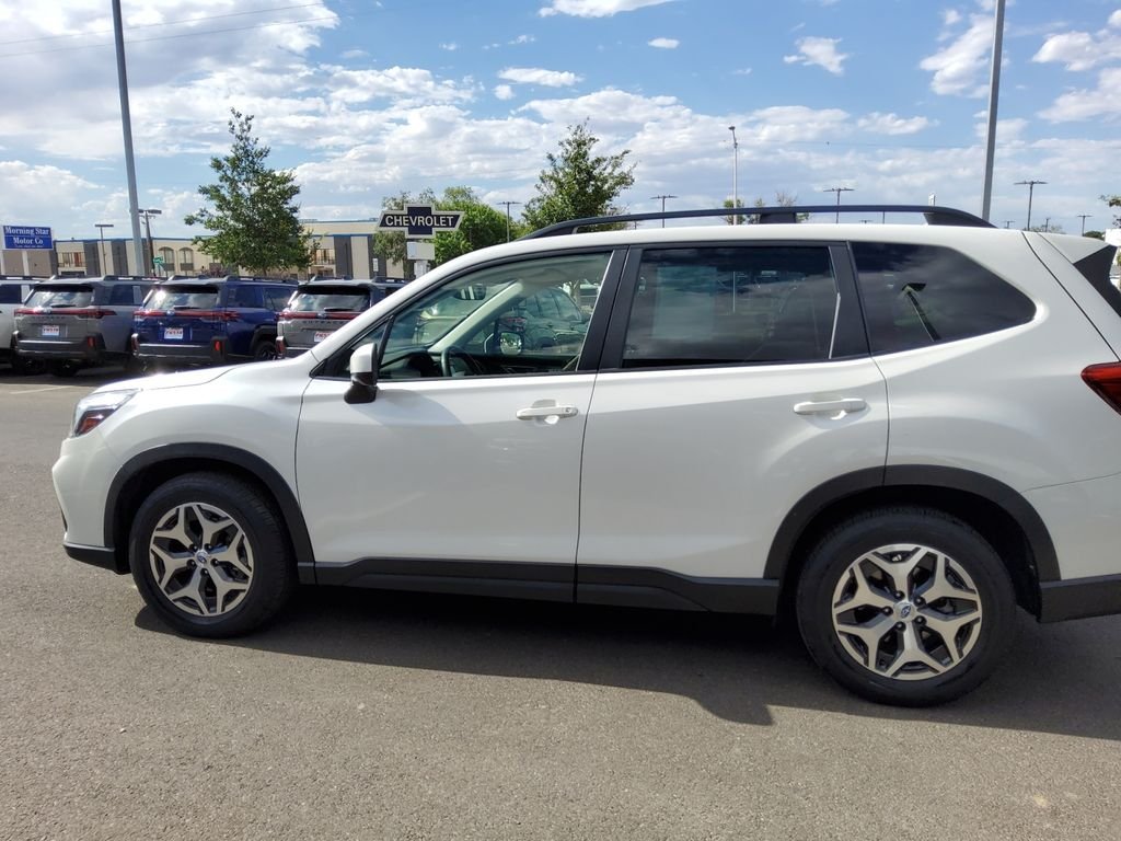 Used 2021 White Subaru Premium image 27