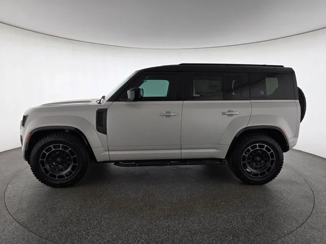 New 2026 Borasco Grey Land Rover OCTA image 29