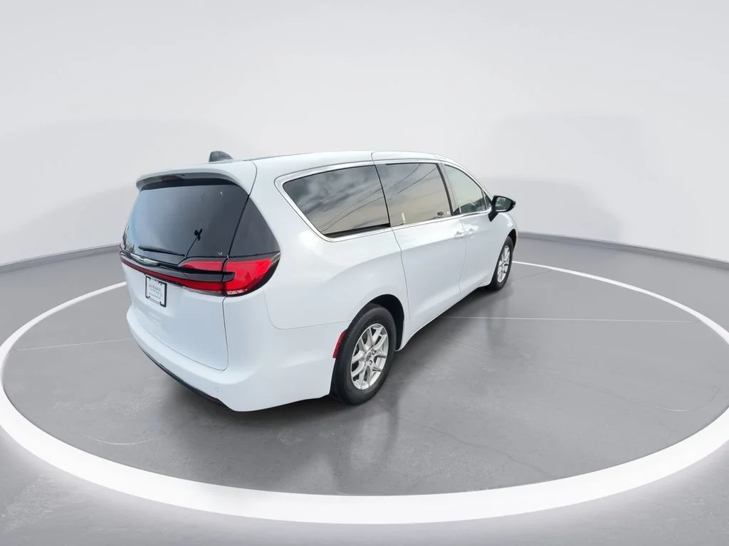 Used 2024 White Chrysler Touring L image 8