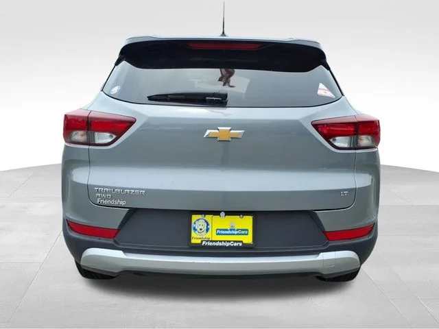 Used 2025 Gray Chevrolet LT image 6