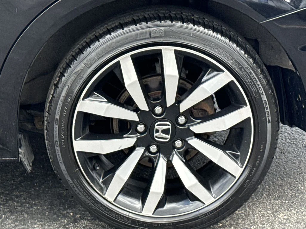 Used 2015 Black Honda EX-L image 10