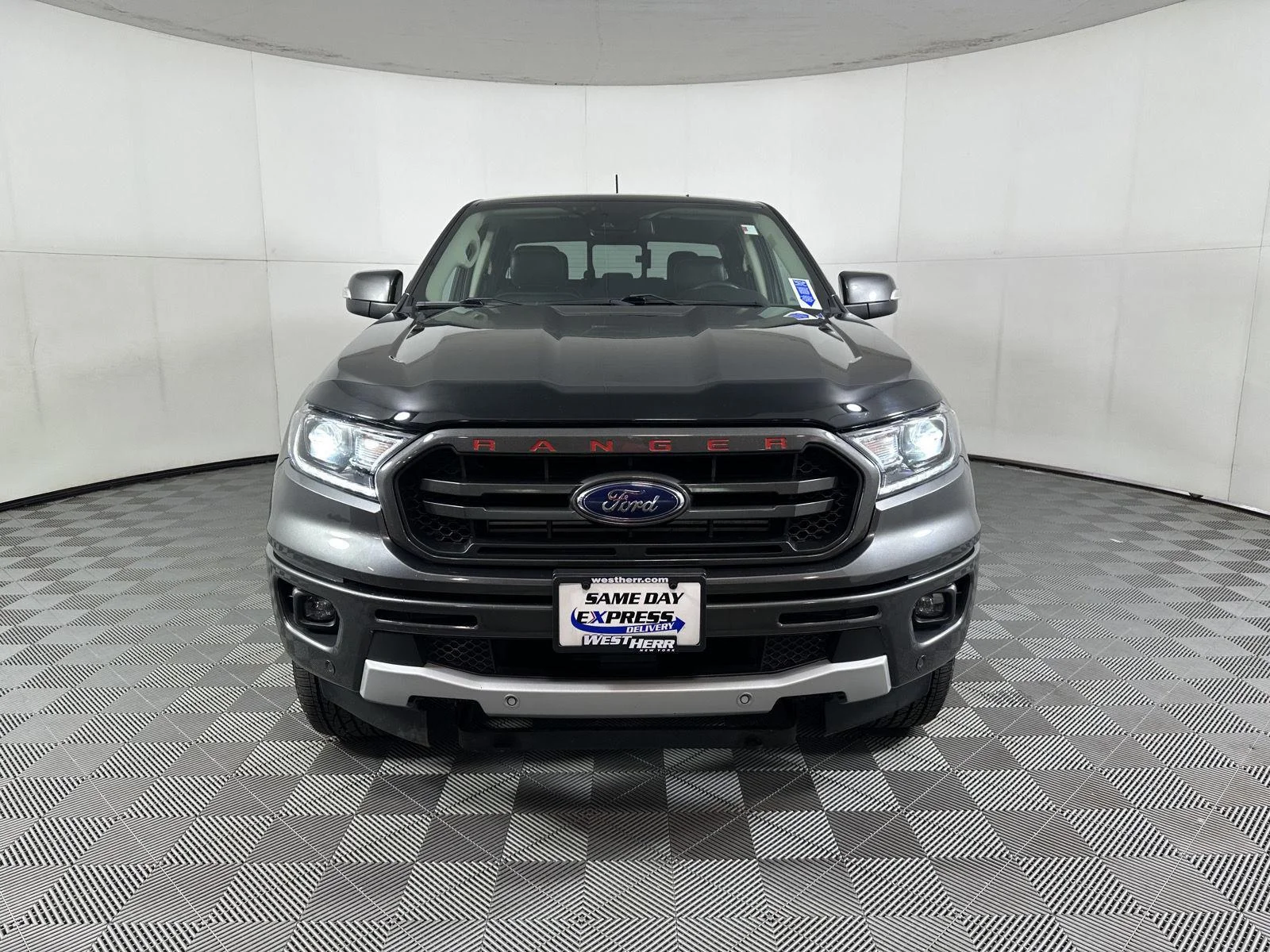 Used 2019 Magnetic Ford LARIAT image 20