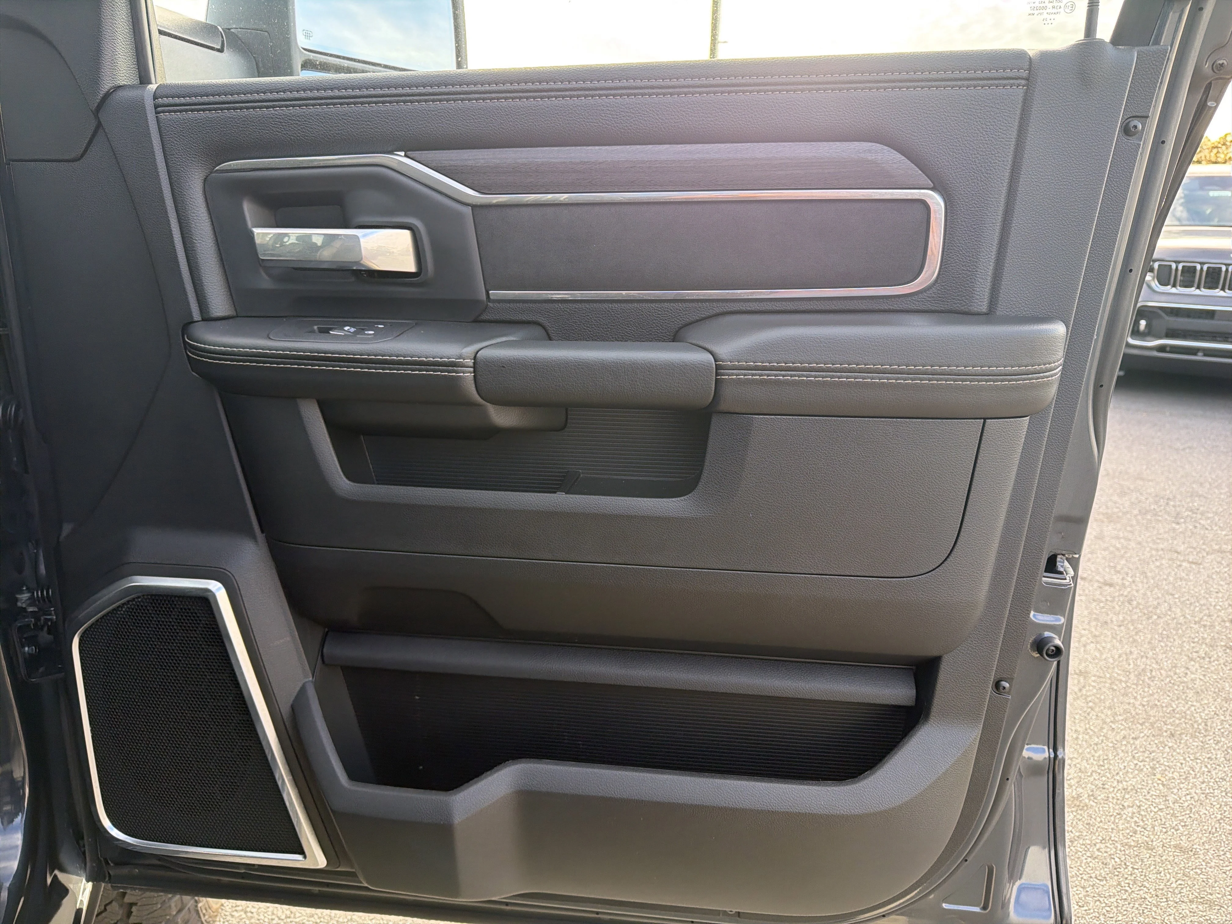 2025 RAM 2500 Laramie - Photo 19