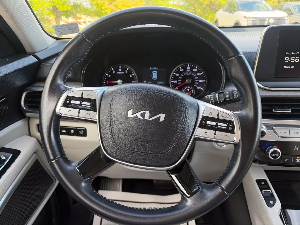 Used 2022 Moss Kia EX image 15