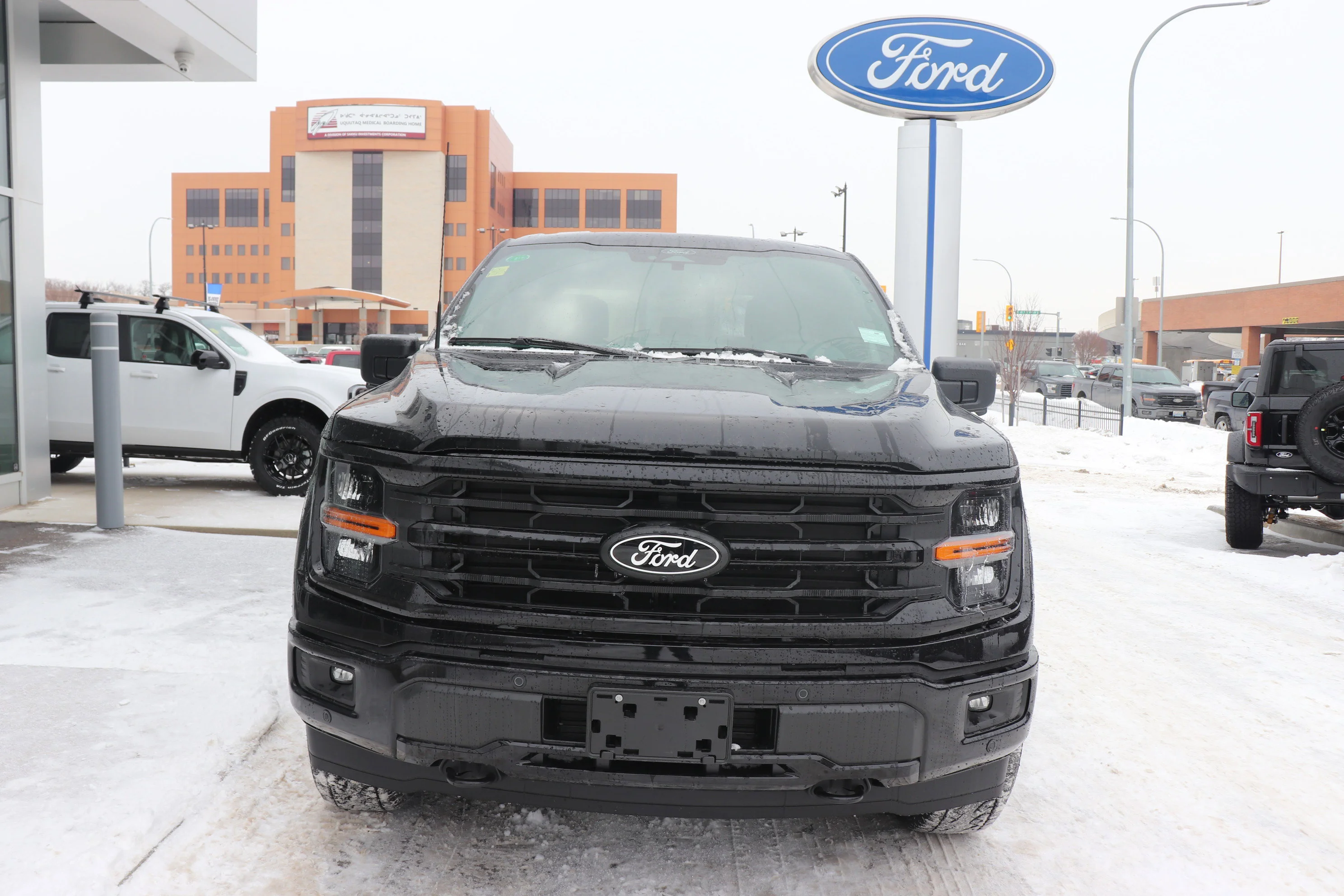 New 2026 AGATE BLACK METALLIC Ford XLT image 2