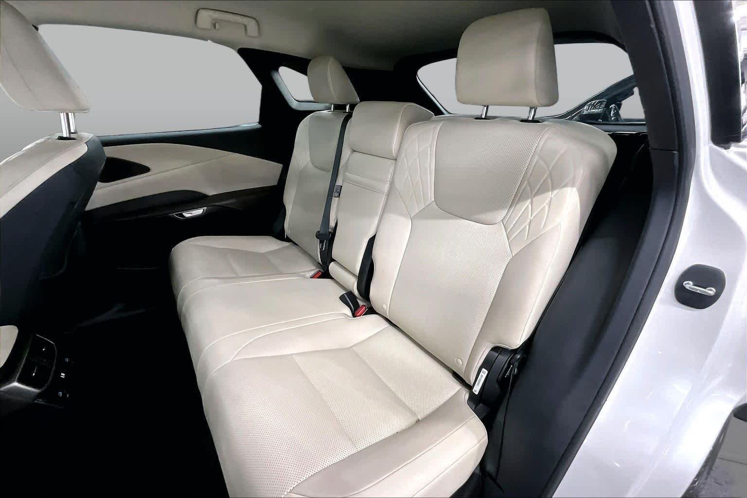 Certified Used 2023 Eminent White Pearl Lexus  image 20