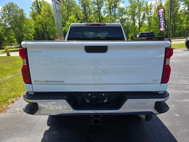 Used 2025 White Chevrolet LT image 7