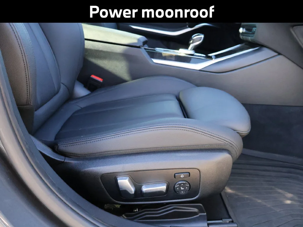 Used 2019 Mineral Grey Metallic BMW 330i xDrive image 10