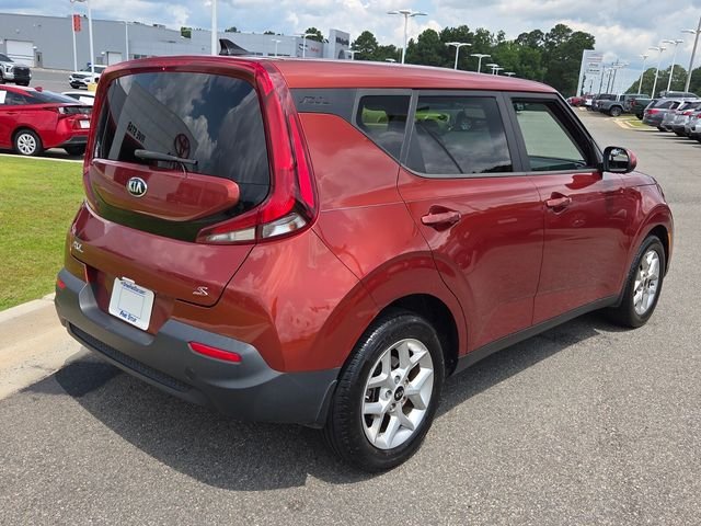Used 2021 Orange Kia S image 12