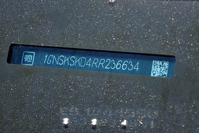 Used 2024 Gray Chevrolet Premier image 30