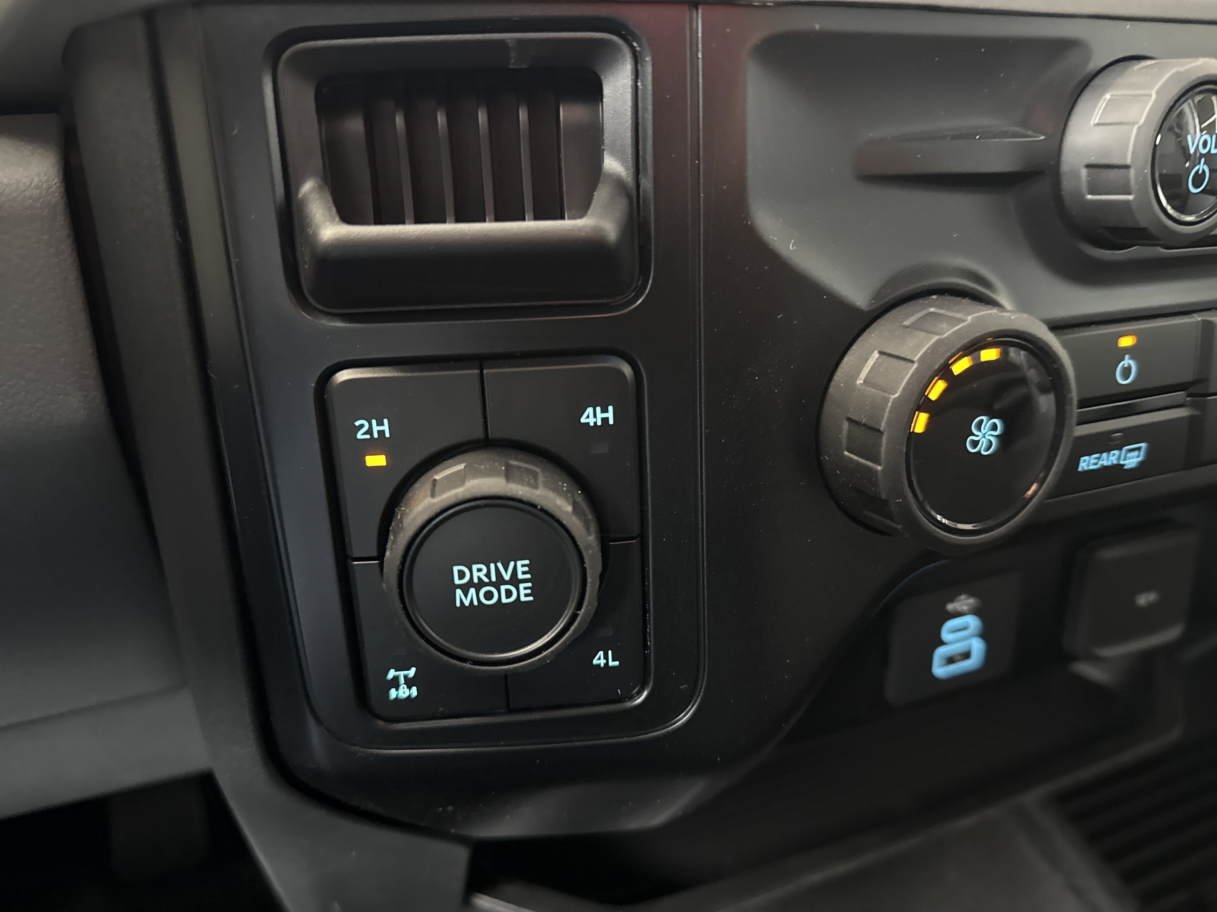 2026 Ford F-350 Super Duty XL - Photo 26