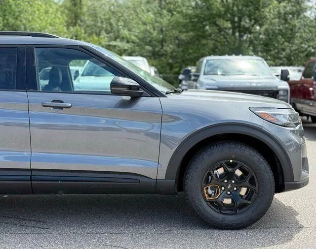 New 2026 Gray Ford Tremor image 2