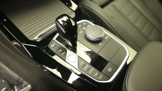Used 2022 Dark Graphite BMW xDrive30i image 19