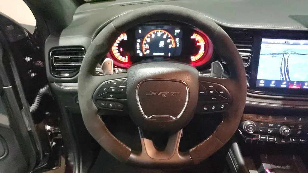 Used 2025 Red Dodge SRT Hellcat image 33