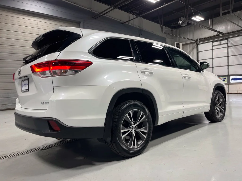 Used 2018 Blizzard Pearl Toyota LE Plus image 7