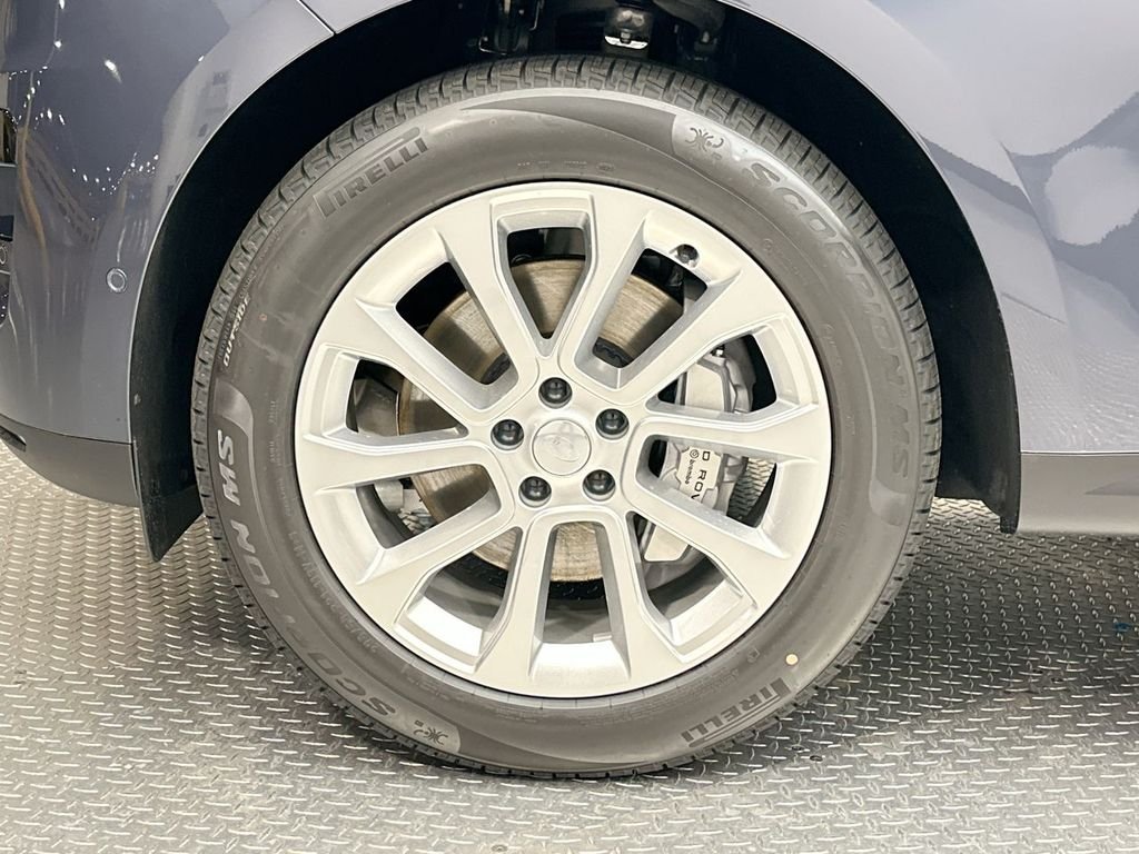 Certified Used 2025 Varesine Blue Metallic Land Rover S image 4
