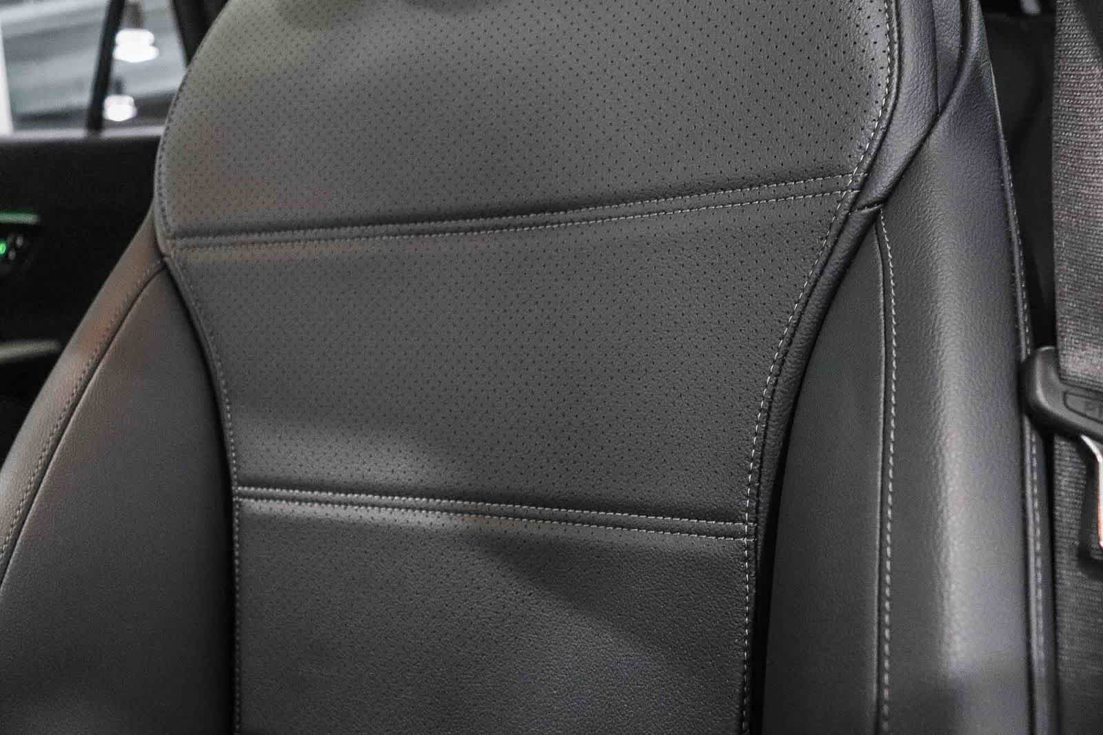 Used 2026 Black Mercedes-Benz GLC 300 image 27