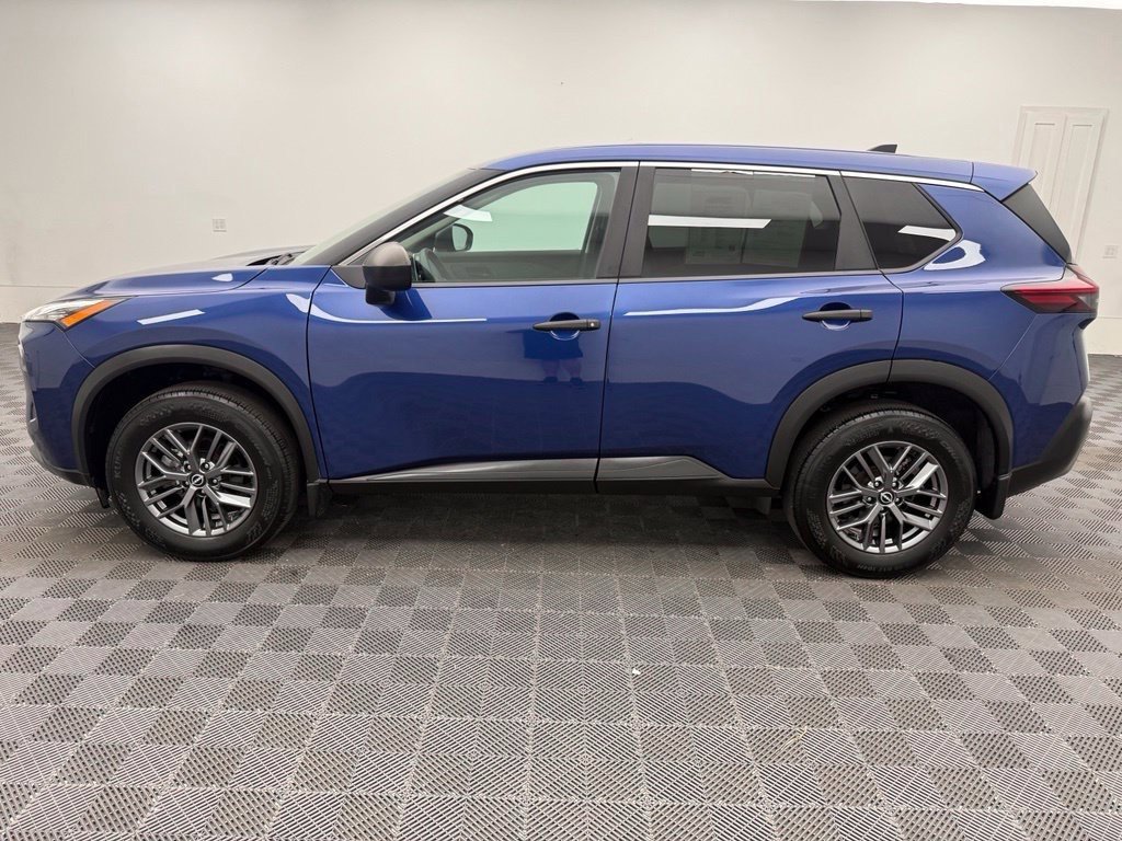 Used 2023 Blue Nissan S image 11
