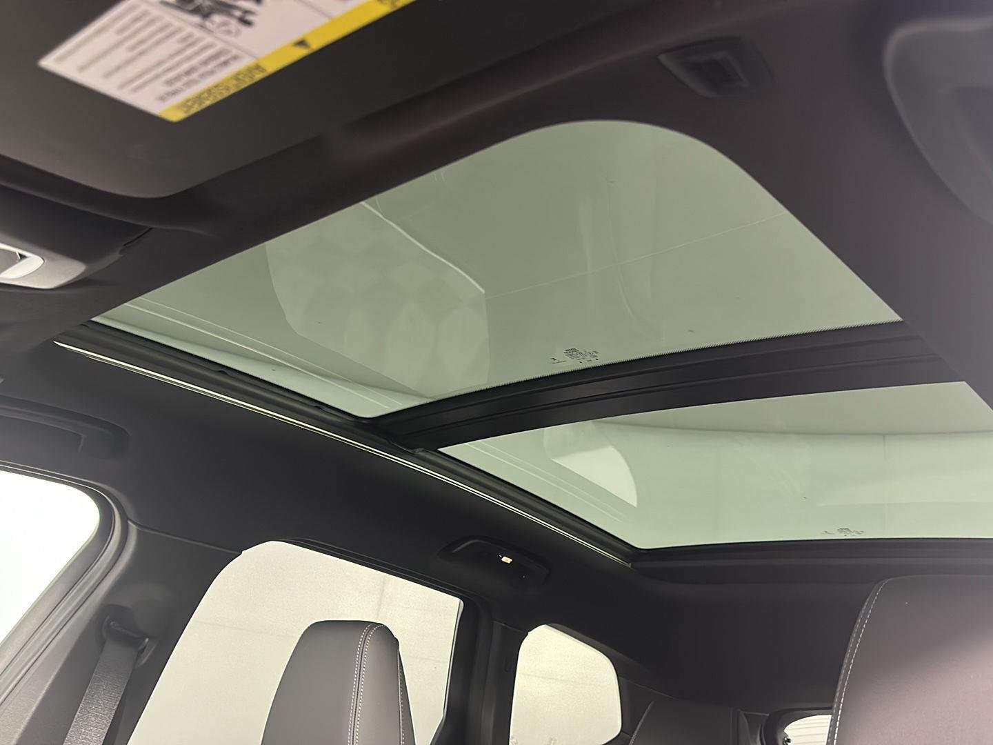 Used 2023 Jet Black BMW xDrive28i image 18