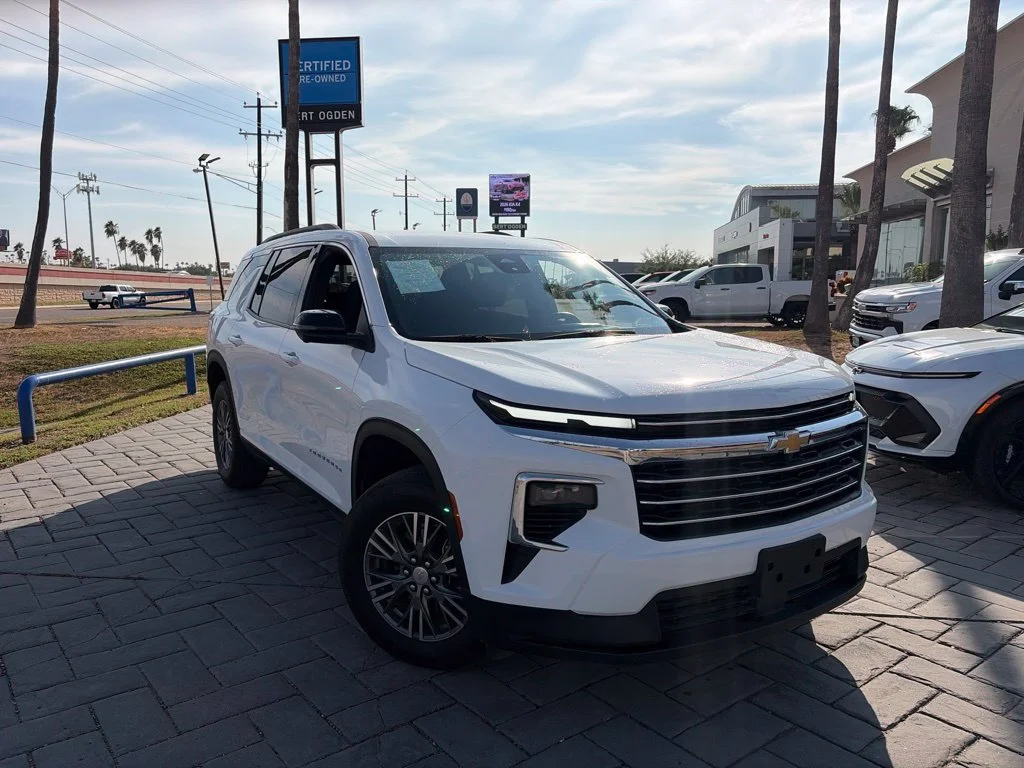 Used 2025 White Chevrolet LT image 1