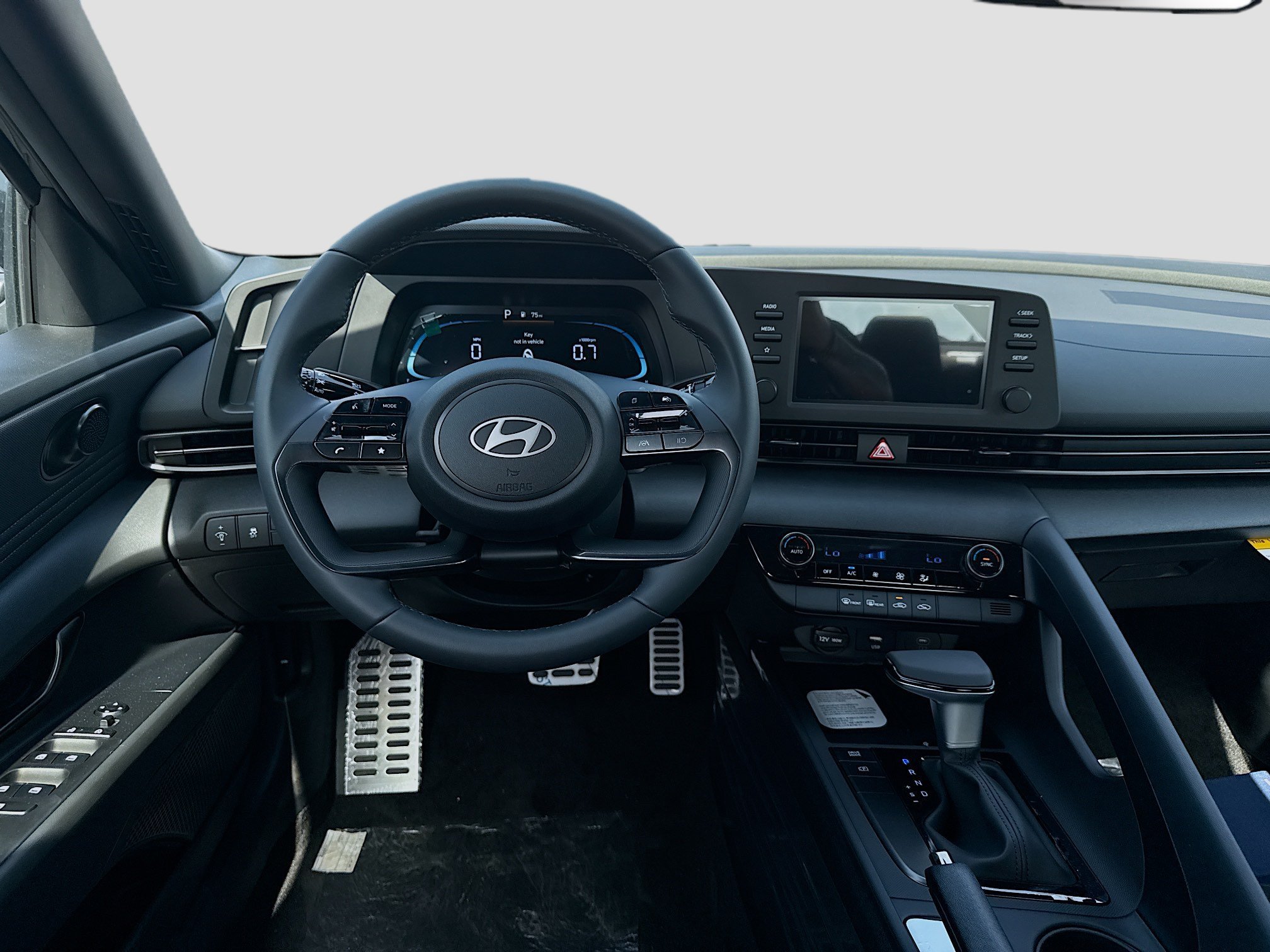 New 2026 Amazon Gray Hyundai SEL Sport image 39