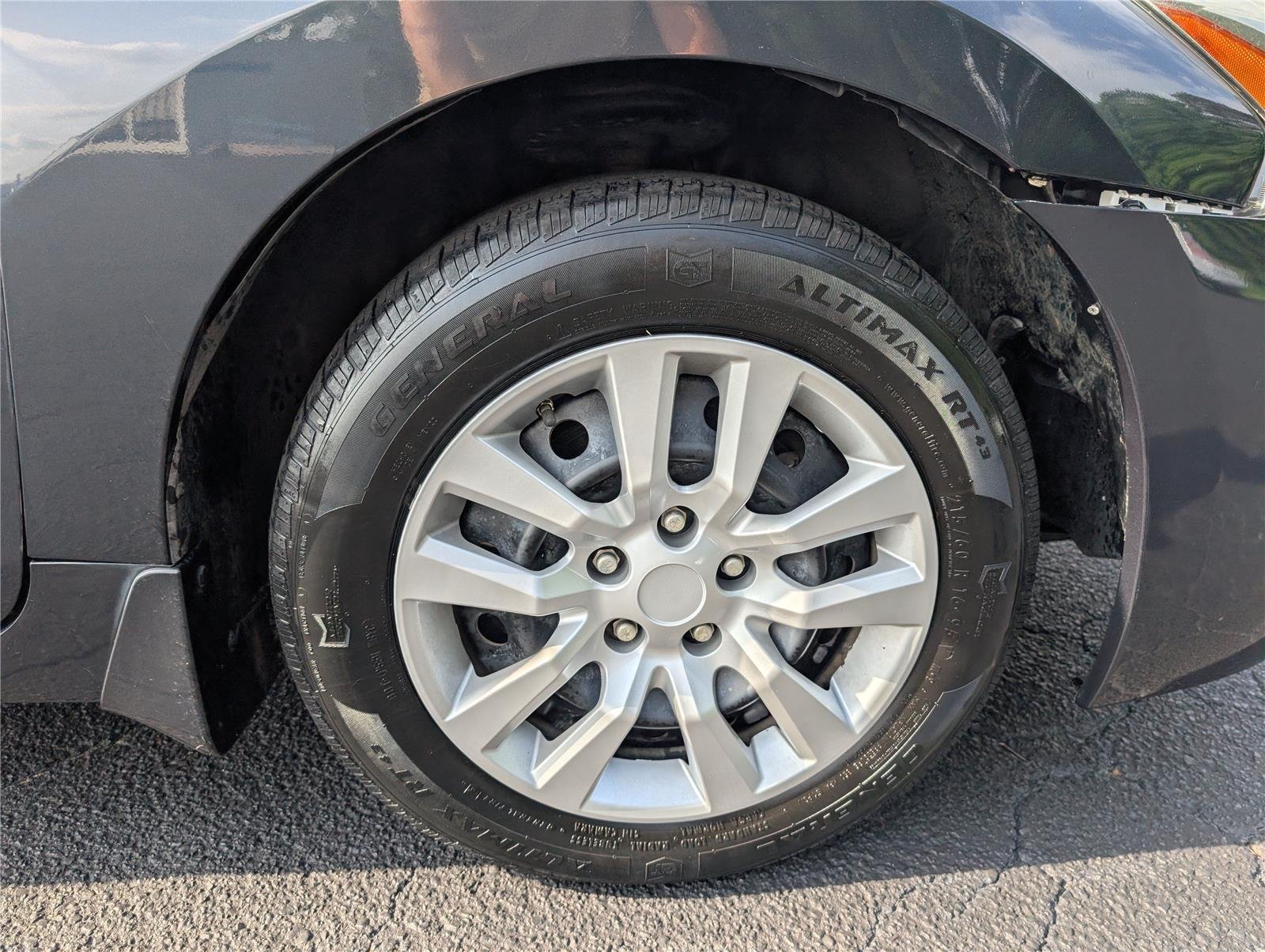 Used 2015 Storm Nissan 2.5 S image 40