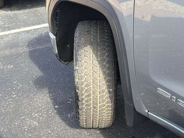 Used 2024 Sterling Metallic GMC SLT image 33