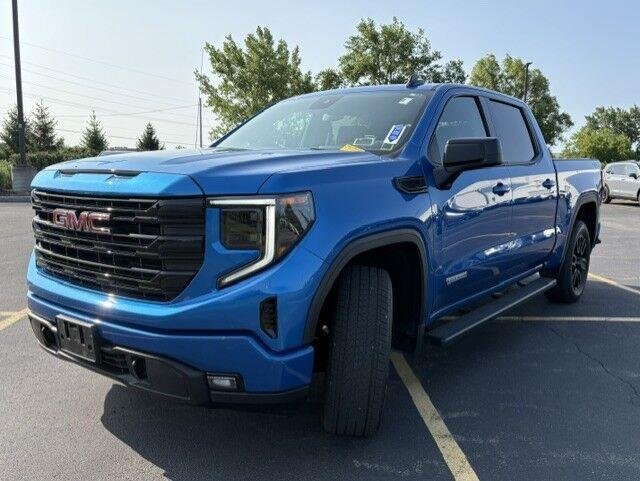Used 2024 Dynamic Blue Metallic GMC Elevation image 6