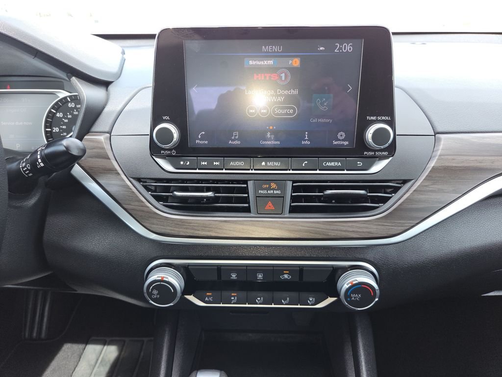 2025 Nissan Altima SV - Photo 16