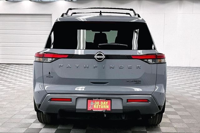 New 2026 Boulder Gray Pearl Nissan Platinum image 4