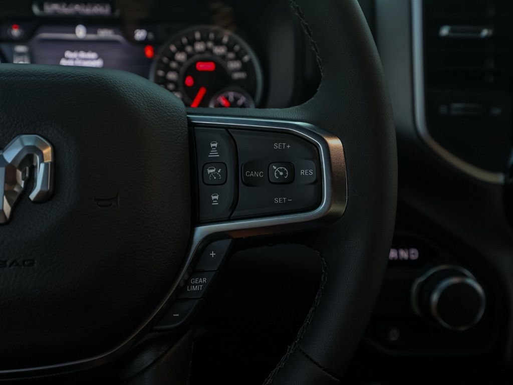 New 2026 Bright White Clear-Coat Exterior Paint RAM Big Horn/Lone Star image 25