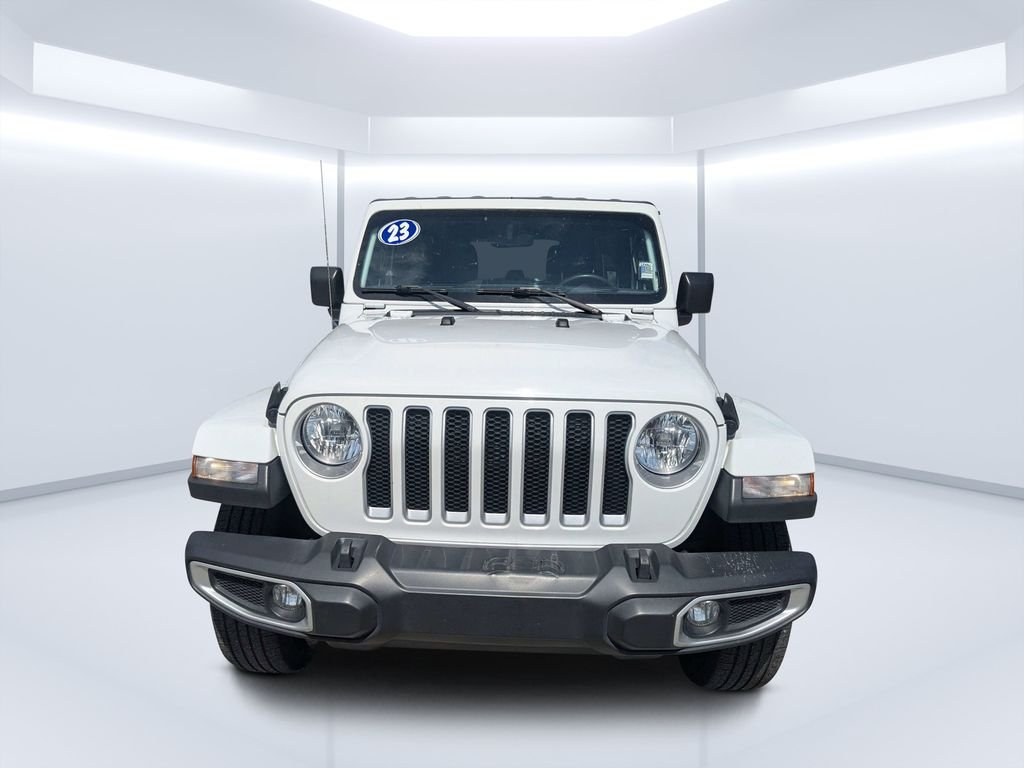 Used 2023 White/off-white Jeep Sahara image 8