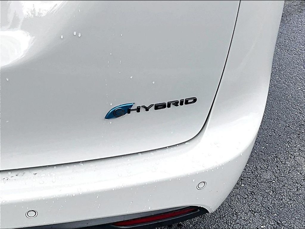 Used 2021 White Chrysler Touring image 28
