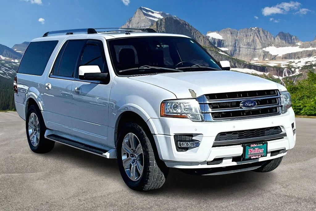 Used 2017 White Ford Limited image 12