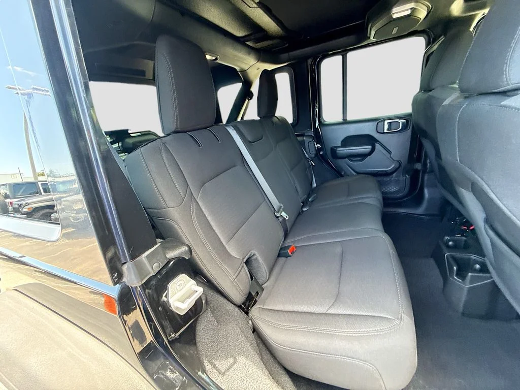 Used 2021 Black Jeep Unlimited Sport Altitude image 32