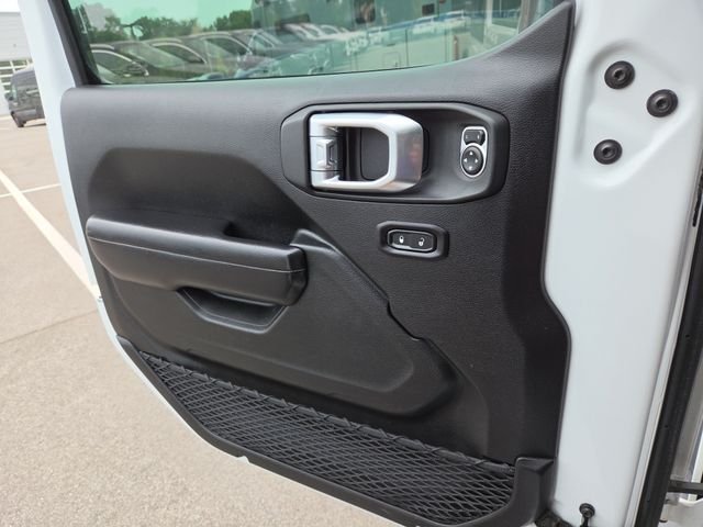 Used 2019 White Jeep Unlimited Sport S image 21