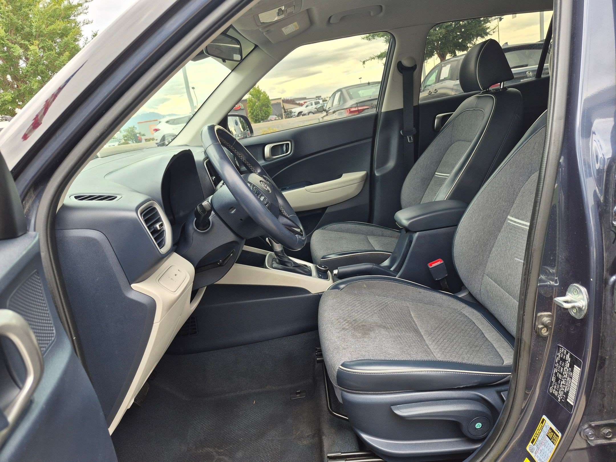 Used 2021 Denim Hyundai Denim image 14