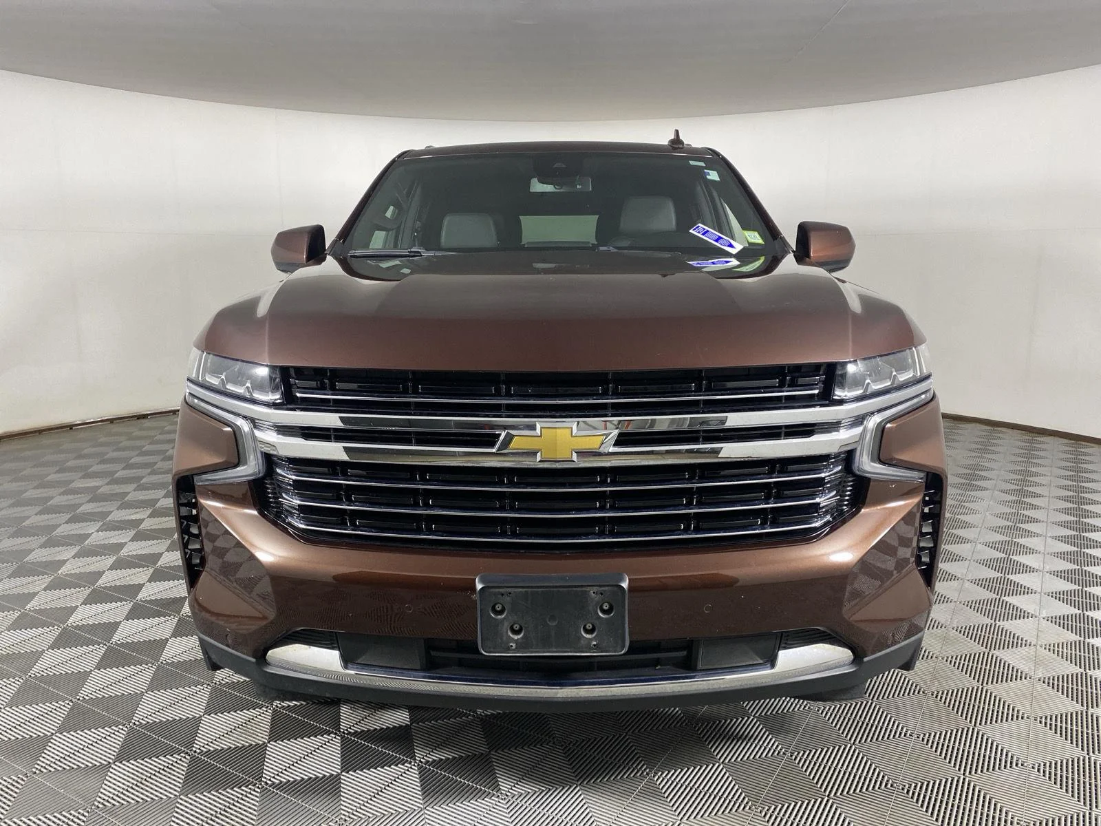 Used 2023 Auburn Metallic Chevrolet LT image 2